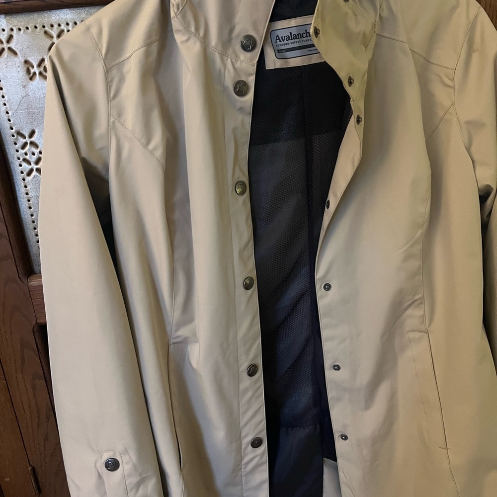 Avalanche Women’s Waterproof Rain Jacket – Size L – Beige/Cream (RN 83520